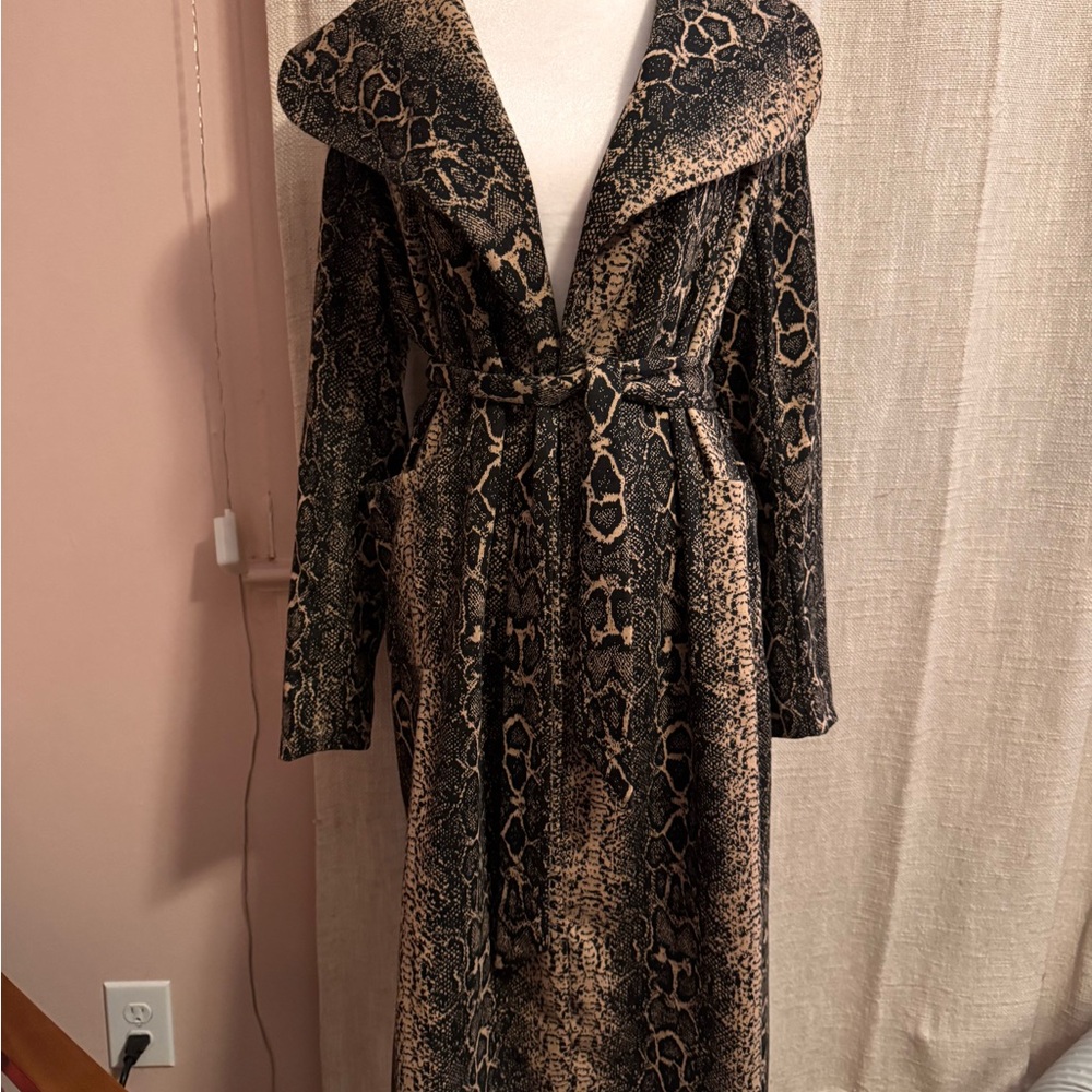 Shinestar Black and Tan Patterned Coat